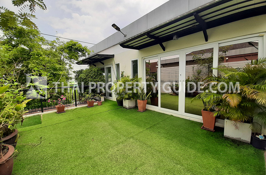 House in Bangnatrad 